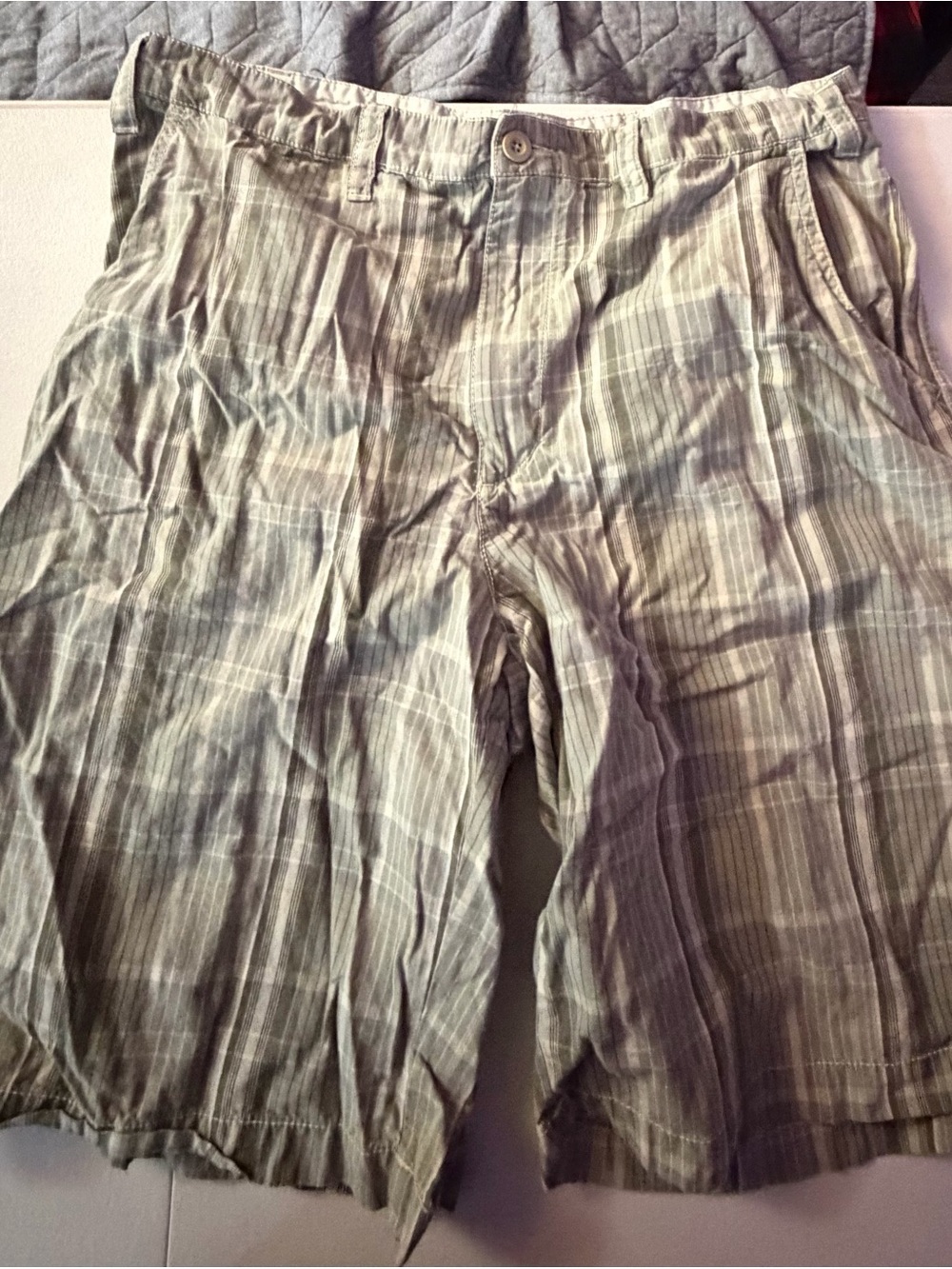 Mossimo Men’s Size 36 Gray Plaid Striped Cargo Shorts 100% Cotton